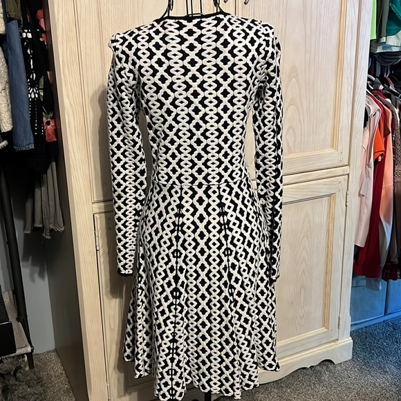 International‎ Concept dress - Picture 4 of 4